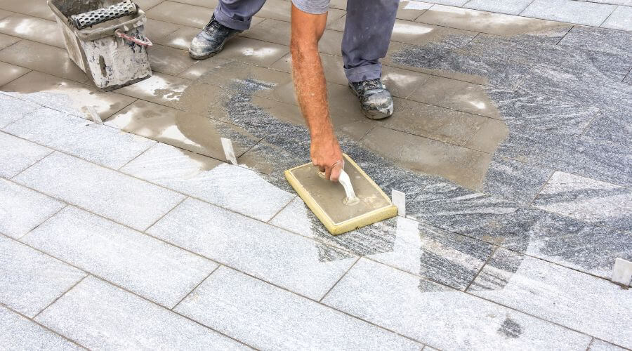 Professional gutter cleaning in Cicero, IL